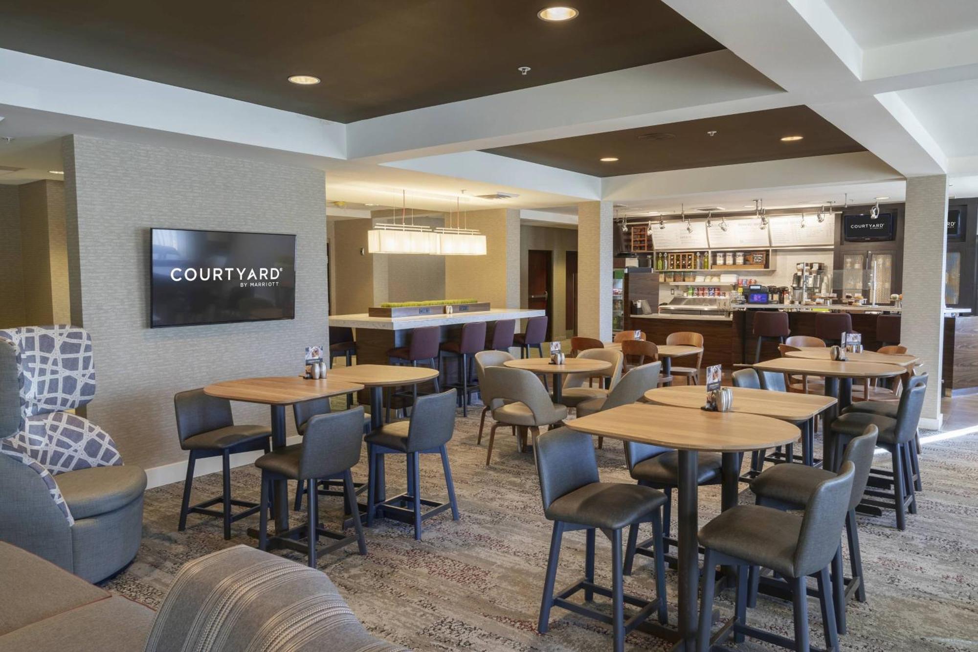 מלון Courtyard By Marriott Cleveland ווילובי מראה חיצוני תמונה