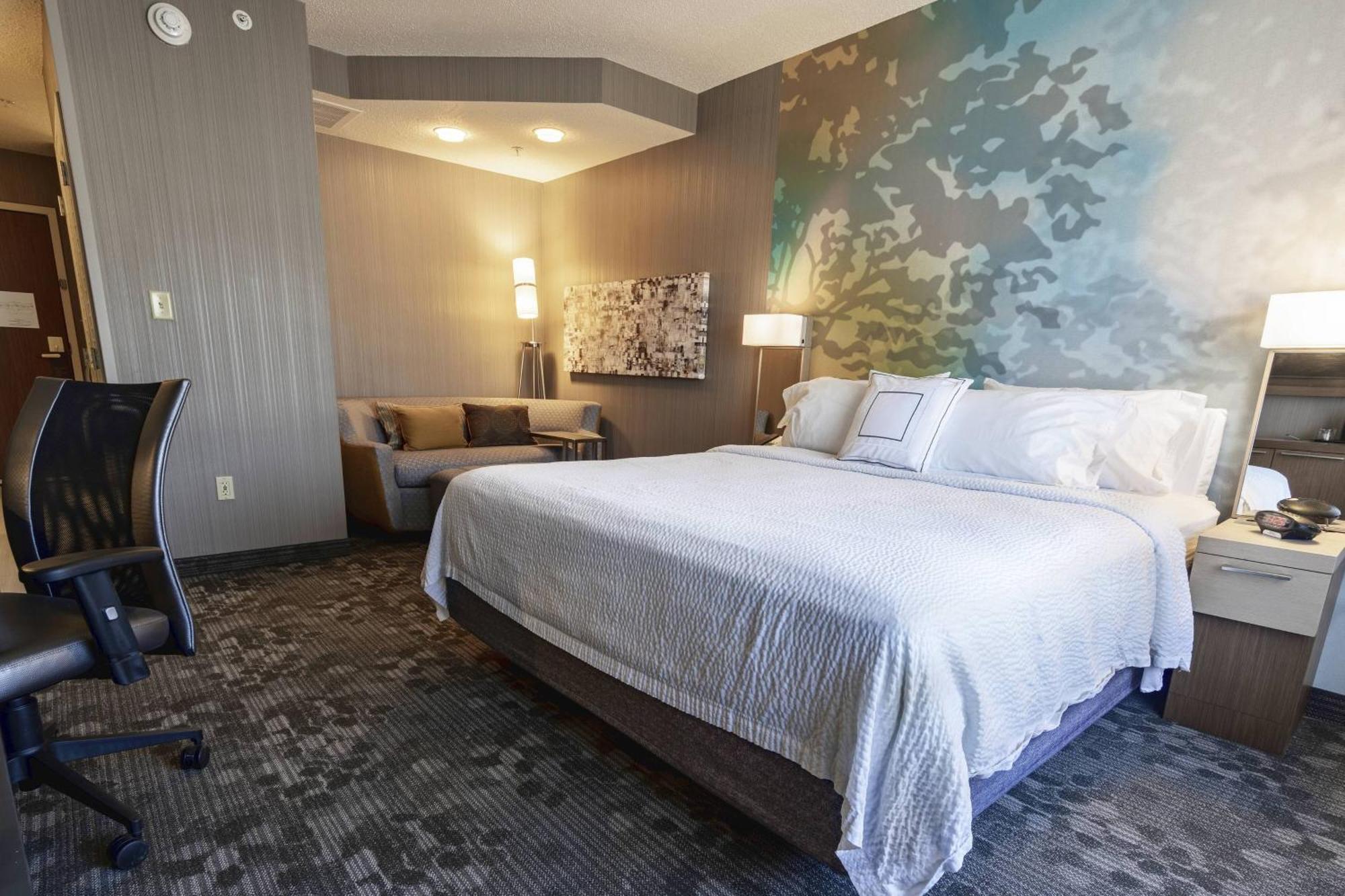 מלון Courtyard By Marriott Cleveland ווילובי מראה חיצוני תמונה