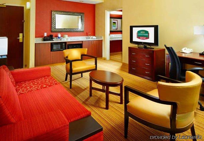 מלון Courtyard By Marriott Cleveland ווילובי חדר תמונה