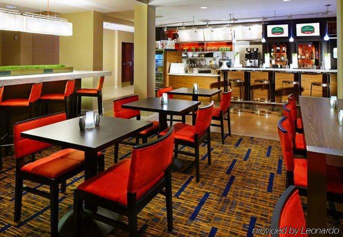מלון Courtyard By Marriott Cleveland ווילובי מסעדה תמונה