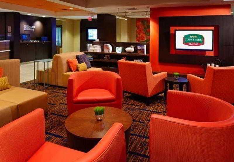 מלון Courtyard By Marriott Cleveland ווילובי מסעדה תמונה
