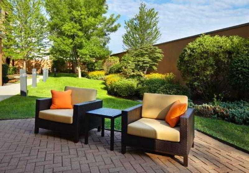 מלון Courtyard By Marriott Cleveland ווילובי מתקנים תמונה